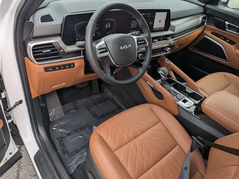 Used 2025 Kia Telluride EX X-Line image 9