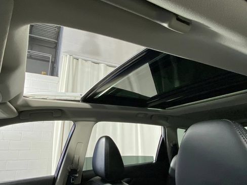 Used 2017 Nissan Rogue SL w/ SL Premium Package AWD/4WD image 29