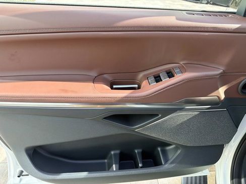 New 2026 Lincoln Navigator L Reserve AWD/4WD image 9