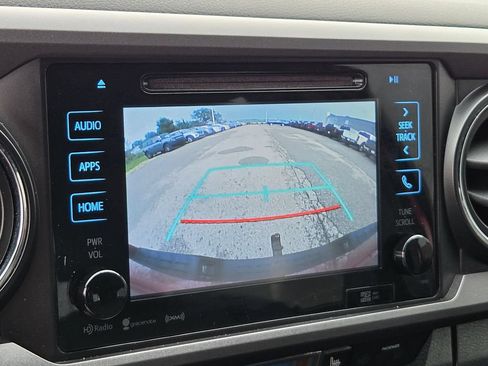 Used 2017 Toyota Tacoma TRD Pro AWD/4WD image 25