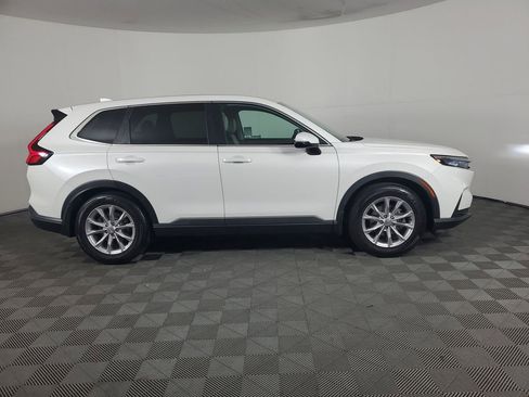 Used 2024 Honda CR-V EX image 3