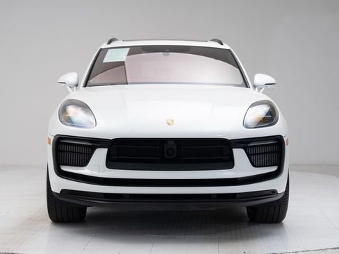 Certified 2025 Porsche Macan S AWD/4WD image 35