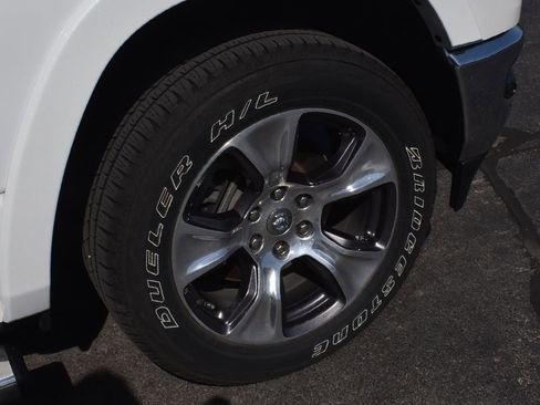 Used 2019 RAM 1500 Laramie image 9