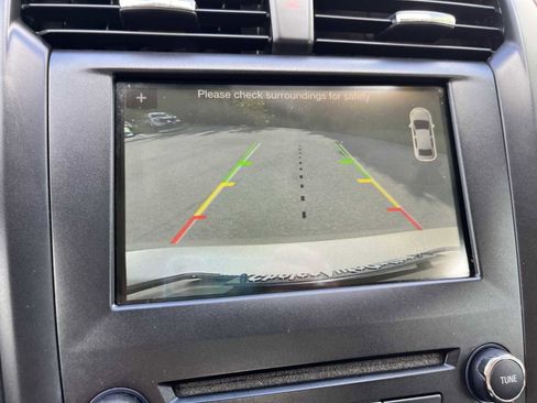 Used 2018 Ford Fusion SE w/ Equipment Group 201A image 9