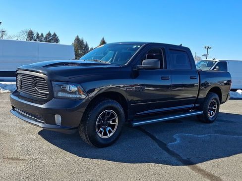 Used 2016 RAM 1500 Sport w/ Black Ram 1500 Sport Group image 6