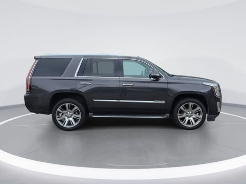 Certified 2016 Cadillac Escalade Luxury AWD/4WD image 2