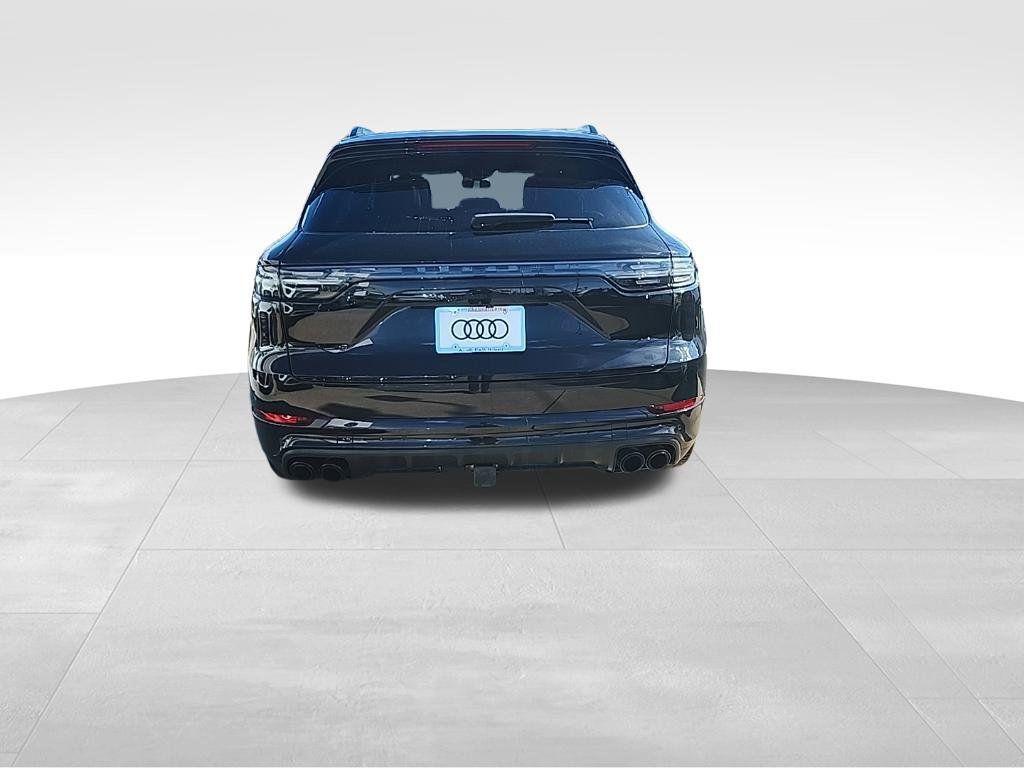 Used 2023 Porsche Cayenne Turbo AWD/4WD image 6