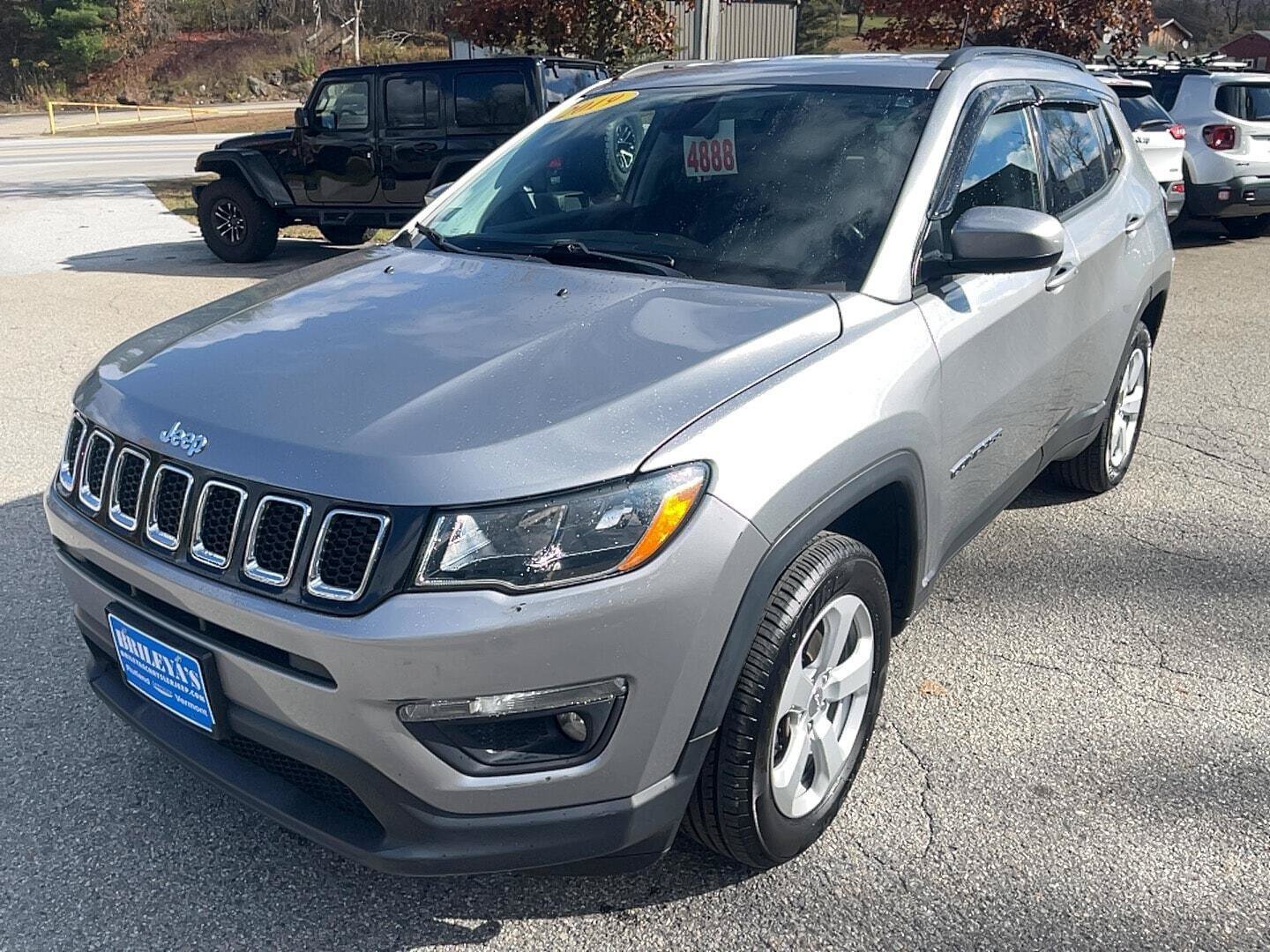 Certified 2019 Jeep Compass Latitude w/ Popular Equipment Group AWD/4WD image 1