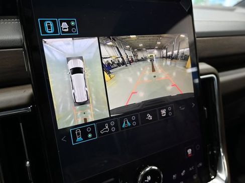 New 2026 GMC Yukon XL Denali Ultimate AWD/4WD image 19