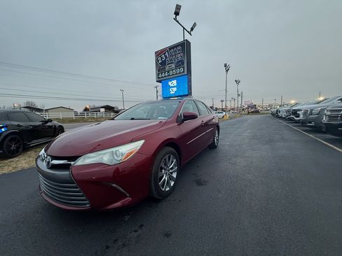 Used 2015 Toyota Camry XLE image 7