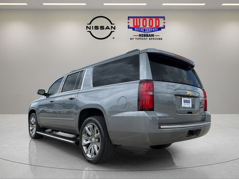 Used 2019 Chevrolet Suburban Premier AWD/4WD image 4