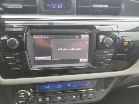 Used 2014 Toyota Corolla LE image 10