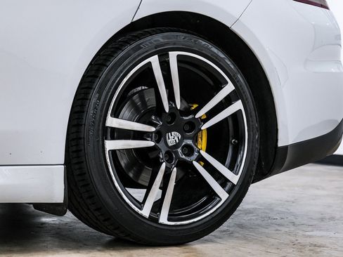 Used 2014 Porsche Panamera S image 68