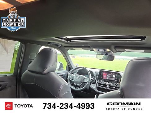 Used 2021 Toyota Highlander XSE FWD image 18