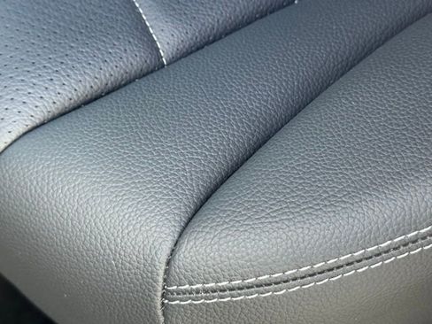 Used 2018 Mercedes-Benz GLC 300 4MATIC image 21