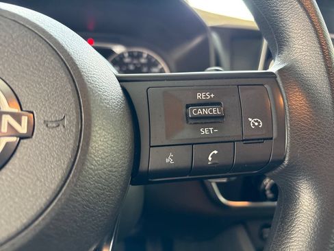 Used 2024 Nissan Rogue S AWD/4WD image 37
