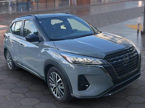 Used 2023 Nissan Kicks SR w/ SR Premium Package FWD image 19
