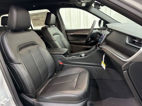 New 2026 Jeep Grand Cherokee Limited w/ Limited Altitude Package RWD image 26