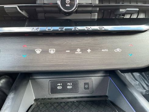 Used 2025 Nissan Murano SL image 16