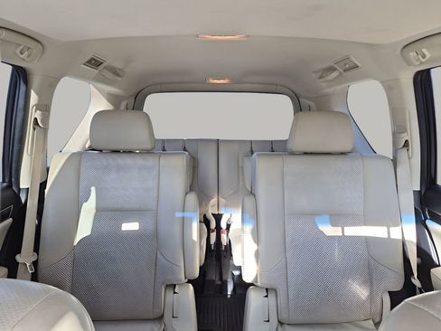 Used 2023 Lexus GX 460 Luxury w/ Sport Design Package AWD/4WD image 44