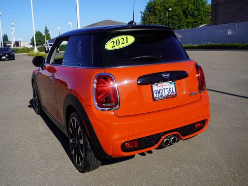 Used 2021 MINI Cooper S w/ Signature Upholstery Package FWD image 8