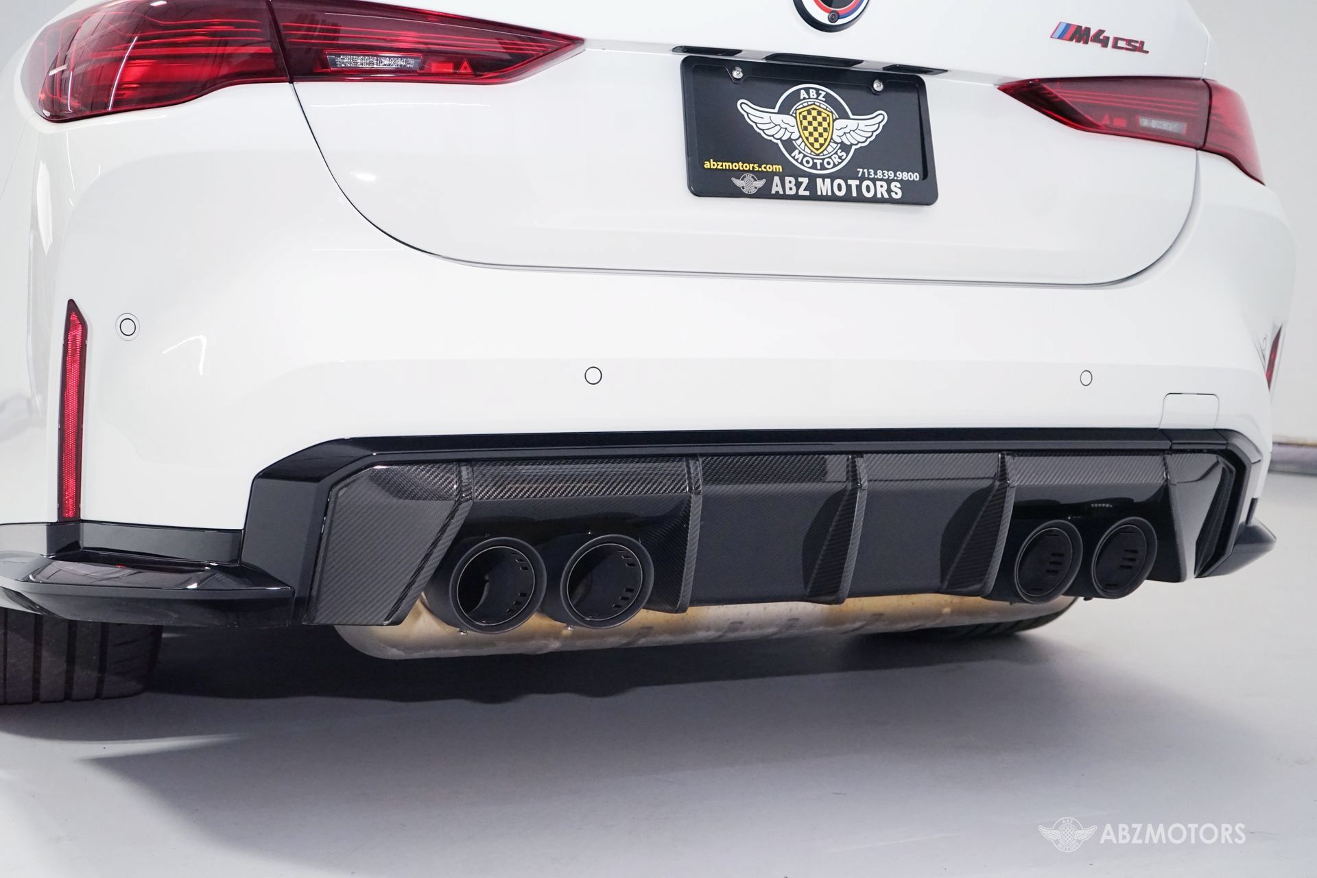 Used 2023 BMW M4 CSL RWD image 9