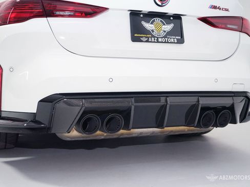 Used 2023 BMW M4 CSL RWD image 9