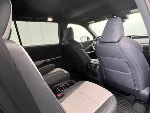 Used 2024 Lexus TX 500h AWD w/ Technology Package image 8