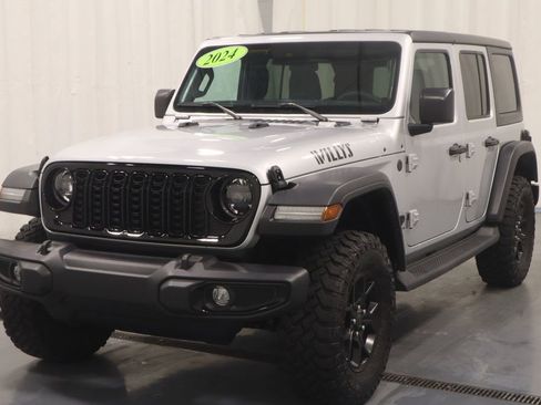 Used 2024 Jeep Wrangler Unlimited Sport AWD/4WD image 6