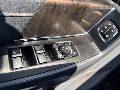Used 2021 Ford F150 Lariat AWD/4WD image 11