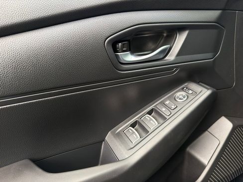 Certified 2025 Honda Accord LX image 30