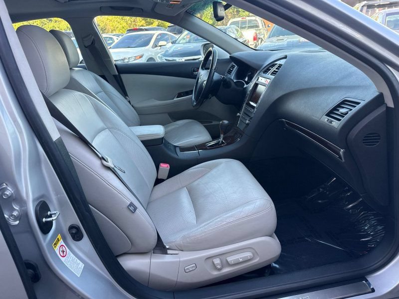 Used 2010 Lexus ES 350 w/ Preferred Accessory Package FWD image 16