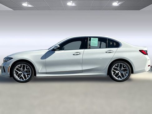 Used 2025 BMW 330i Sedan RWD image 2