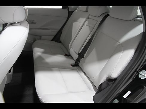 Certified 2024 Hyundai Kona SE FWD image 18