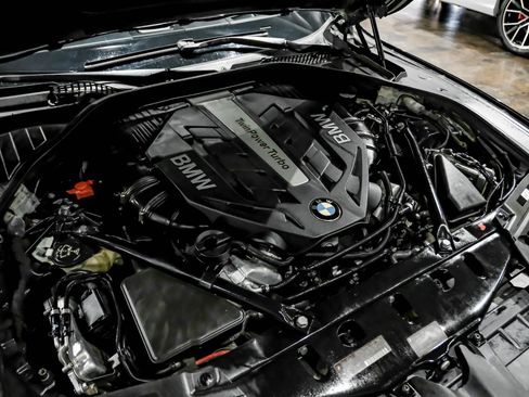Used 2014 BMW 750i RWD image 57