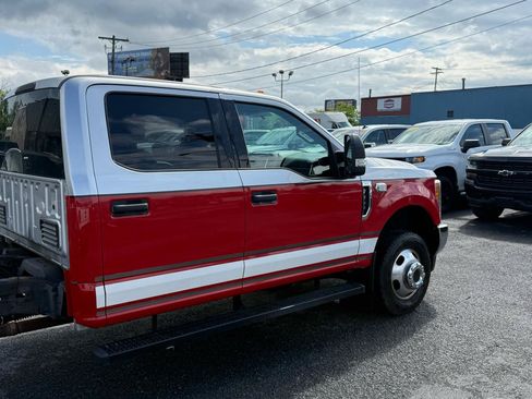 Used 2017 Ford F350 XLT w/ Snow Plow Prep Package AWD/4WD image 7