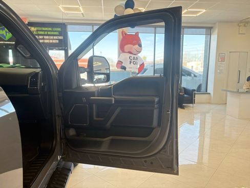 Used 2018 Ford F150 Lariat w/ Equipment Group 502A Luxury image 44