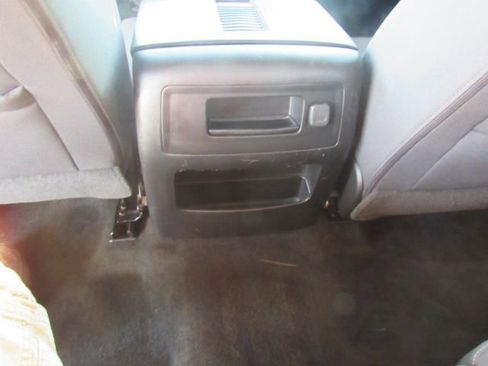 Used 2018 GMC Sierra 1500 SLE image 30