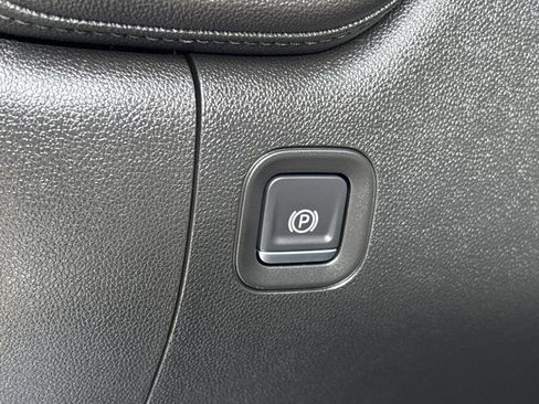 Used 2023 Chevrolet Silverado 2500 High Country w/ Z71 Off-Road Package image 33