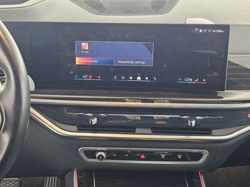 Used 2024 BMW X5 xDrive50e image 25