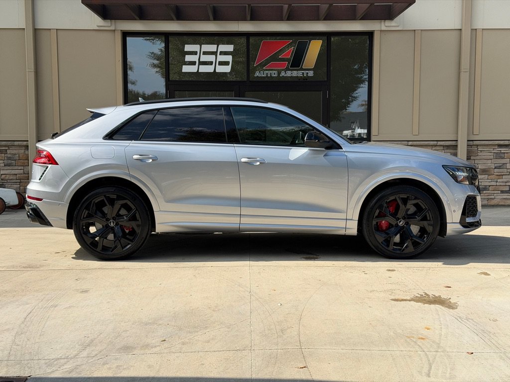 Used 2022 Audi RS Q8 AWD/4WD image 2