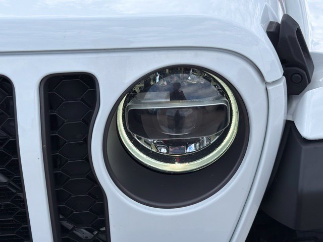 Used 2021 Jeep Gladiator Mojave AWD/4WD image 11