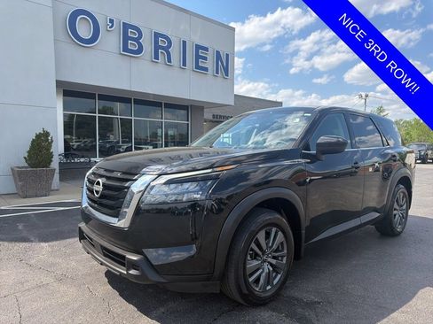 Used 2023 Nissan Pathfinder S FWD image 1