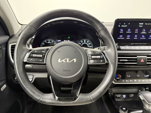 Used 2023 Kia Seltos SX w/ SX Sunroof Package image 20