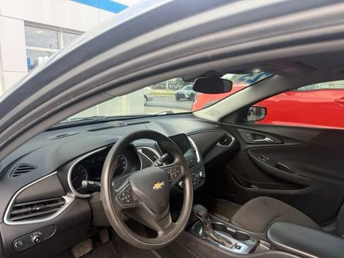 Used 2023 Chevrolet Malibu LS FWD image 7