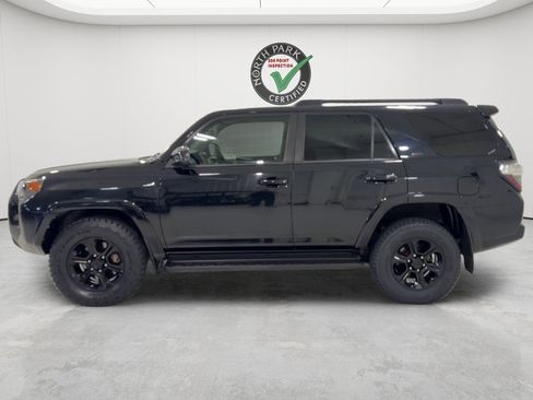 Used 2020 Toyota 4Runner SR5 Premium AWD/4WD image 2