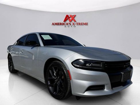 Used 2021 Dodge Charger SXT w/ Blacktop Package image 7