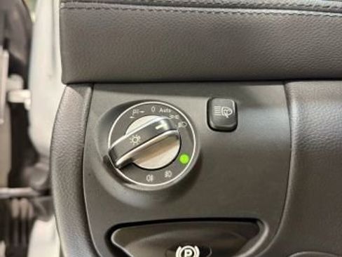 Used 2008 Mercedes-Benz SL 550 w/ P1 Pkg image 23