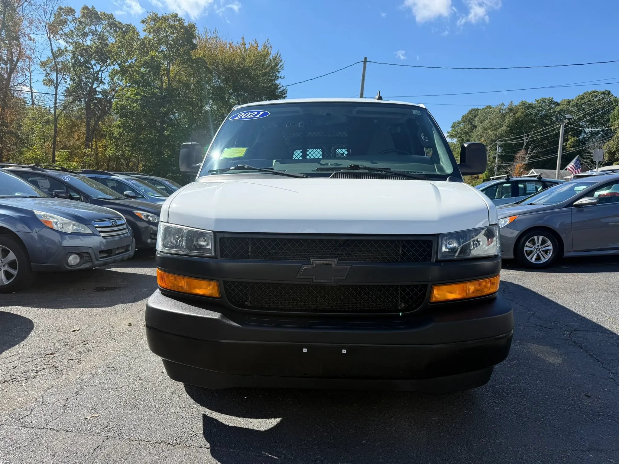Used 2021 Chevrolet Express 2500 w/ Driver Convenience Package RWD image 2