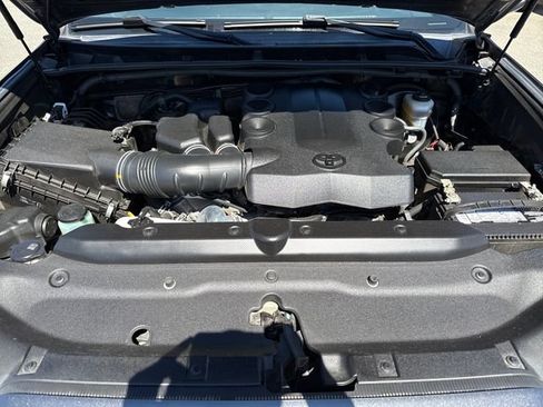 Used 2019 Toyota 4Runner SR5 Premium RWD image 28